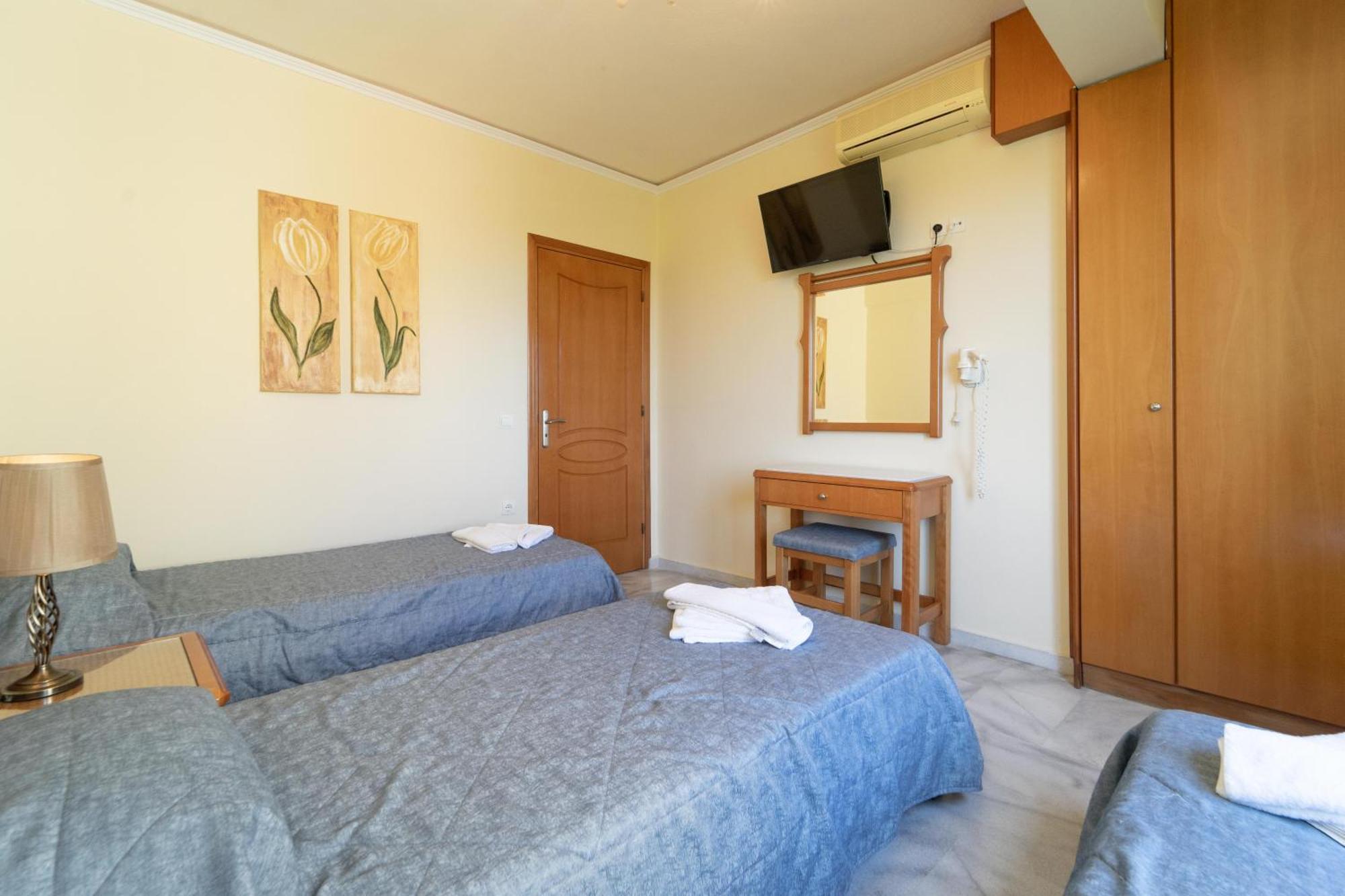 Futura Hotel Maleme  Exterior photo