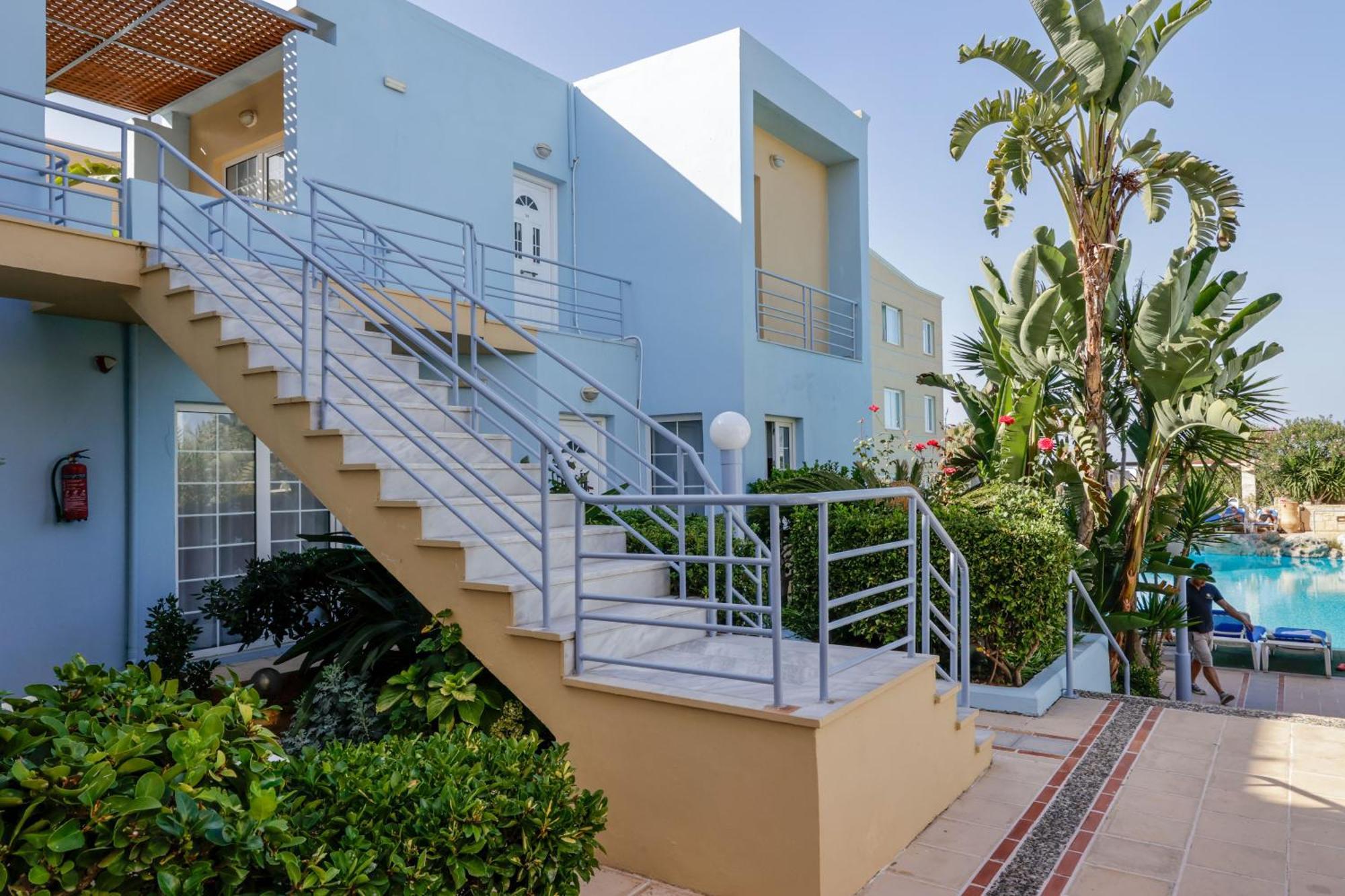 Futura Hotel Maleme  Exterior photo