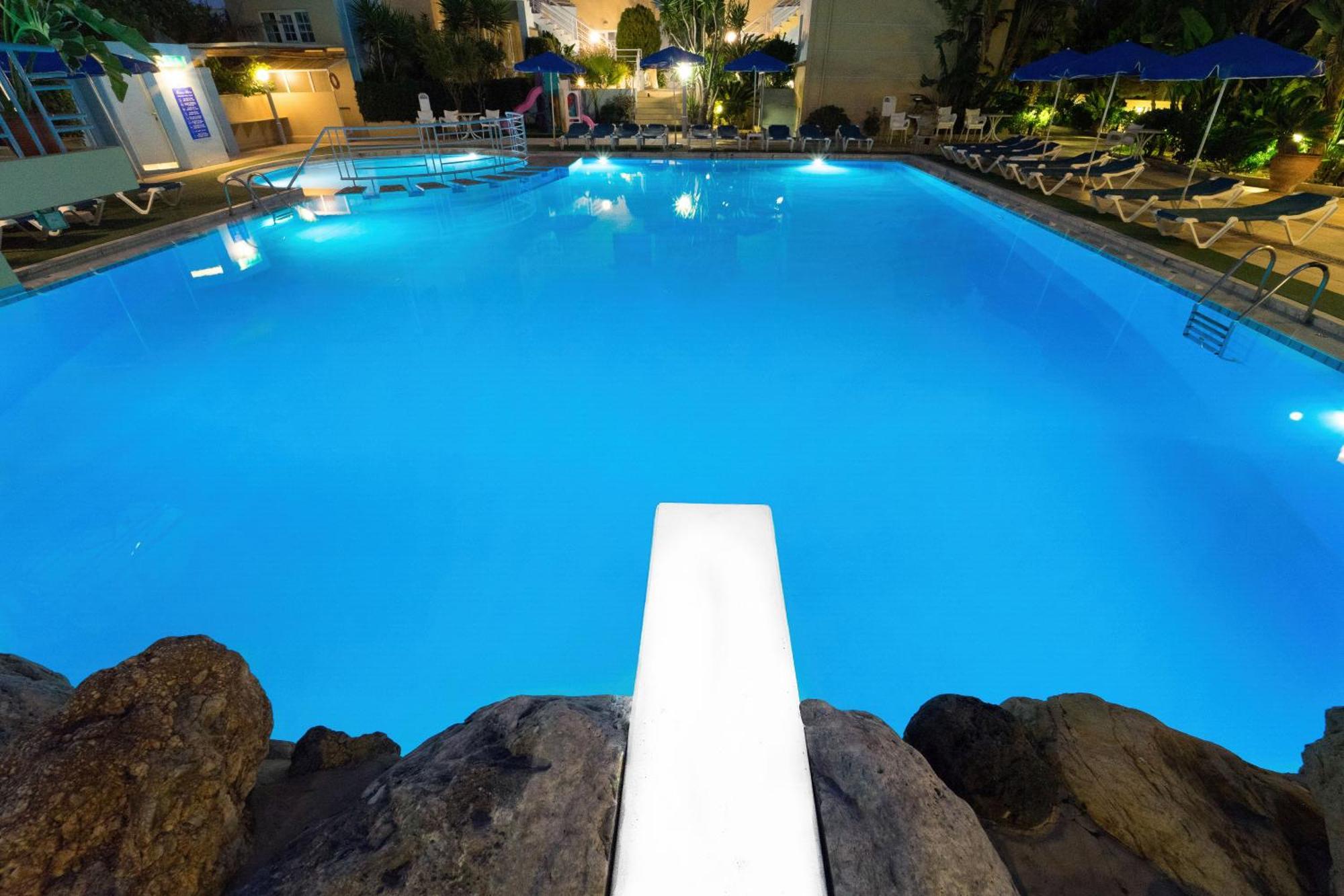 Futura Hotel Maleme  Exterior photo