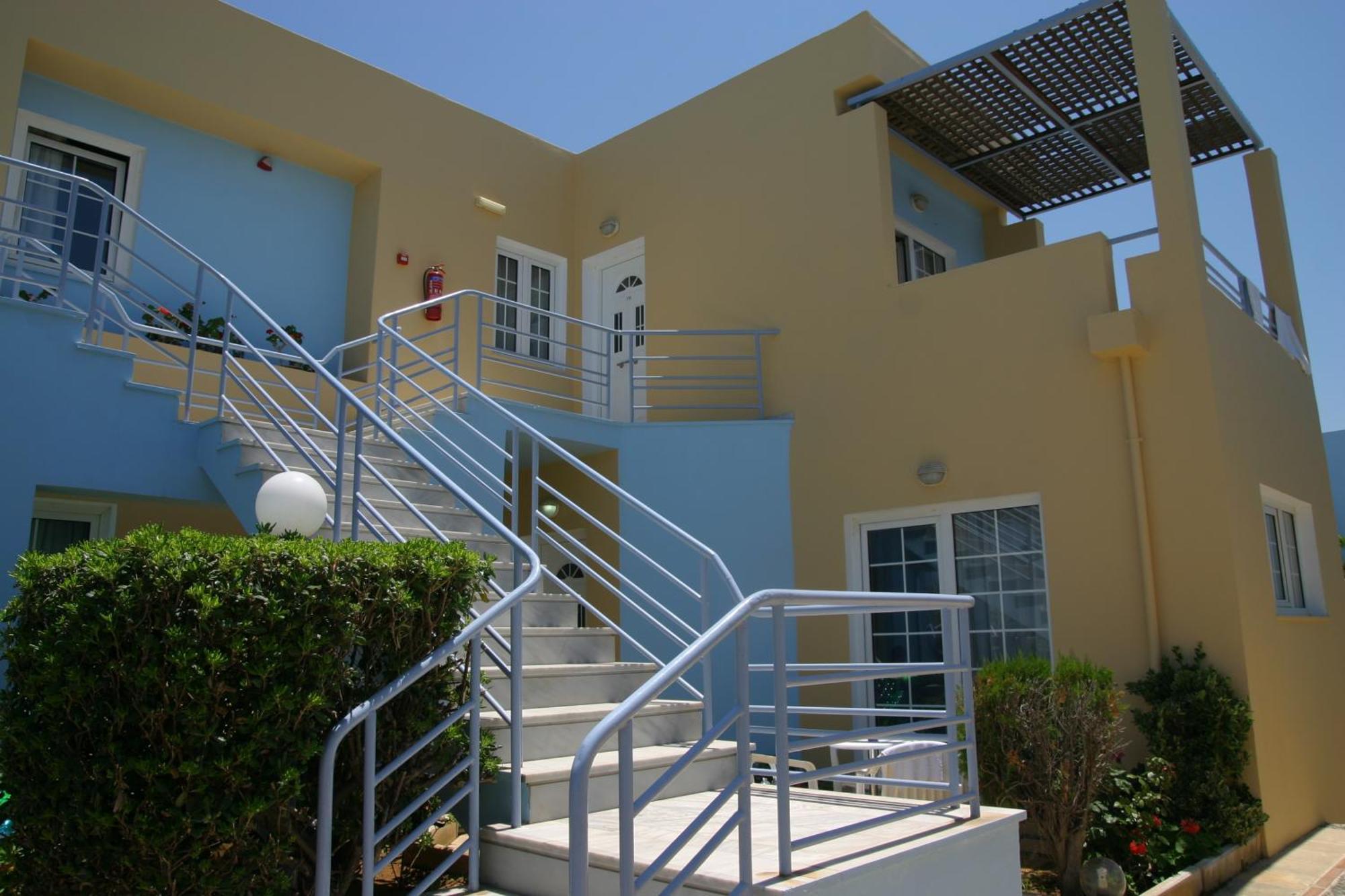 Futura Hotel Maleme  Exterior photo